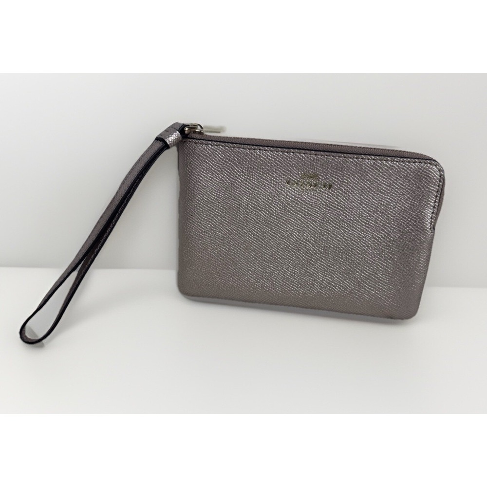 COACH Corner Zip  Small Wristlet Platinum Gold  Metallic Leather‎ EUC